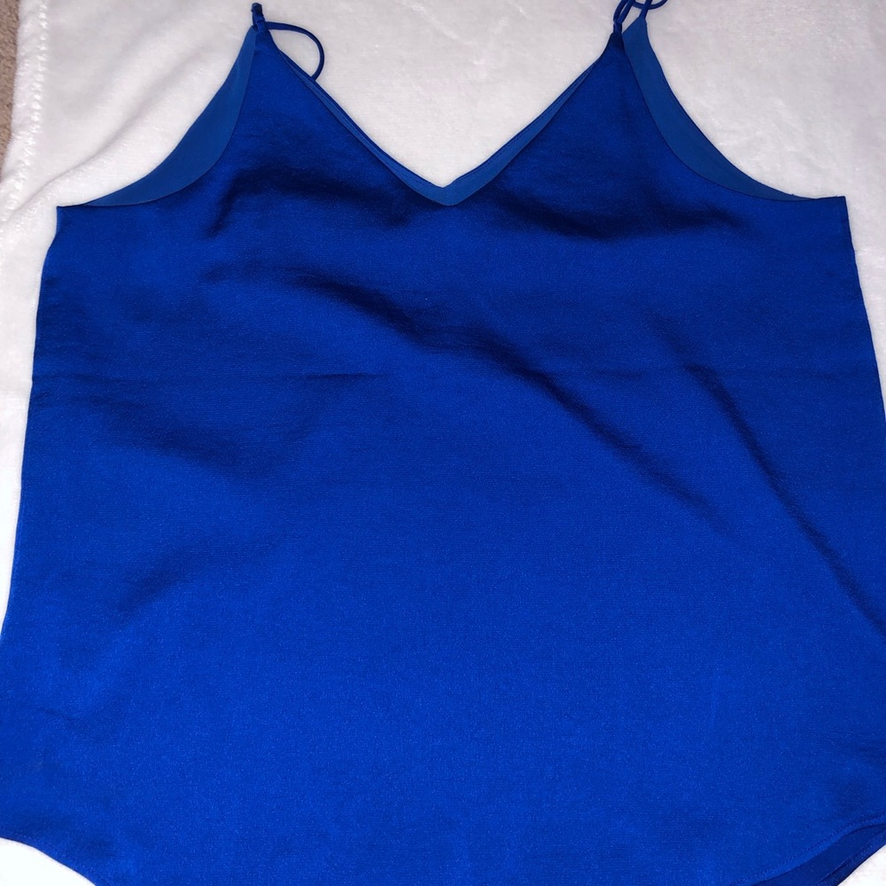 Express Tank Top - Picture 3 of 4